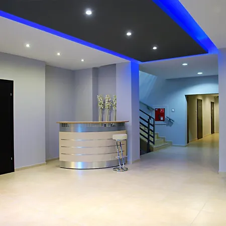 Greyhouse بيت شباب